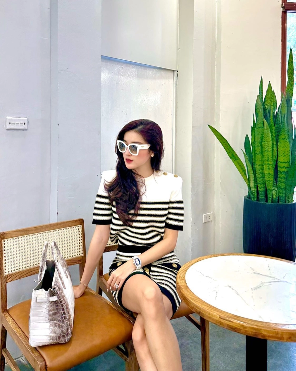 Nét lạnh lùng nổi bật từ ảnh gái xinh Trung Quốc ngầu