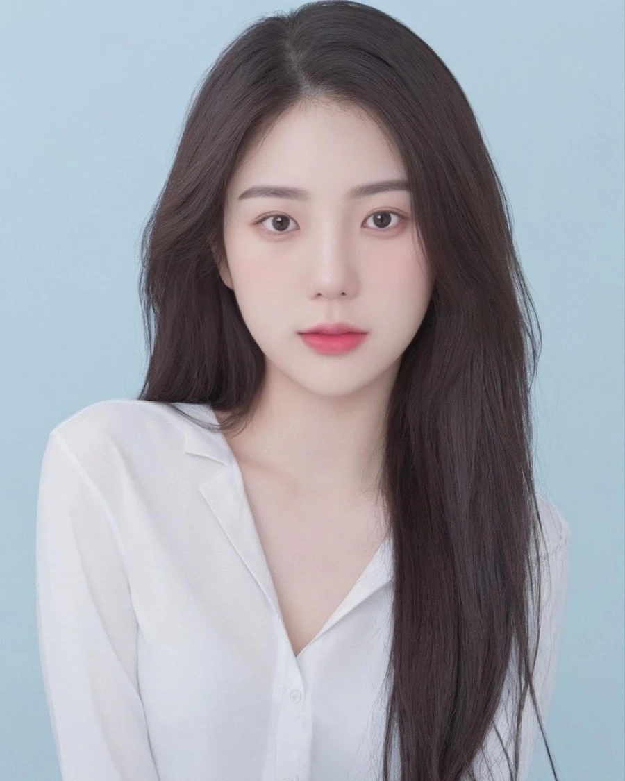 Bộ ảnh anh gái k8 phong cách dễ thương năng động