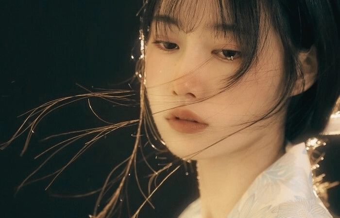 Chọn avatar mặt cười buồn khi vừa buồn vừa gượng cười