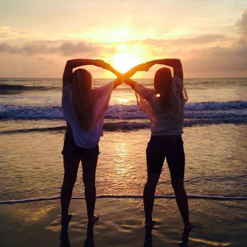 Đón xem avatar đôi bạn thân nữ ngầu cá tính