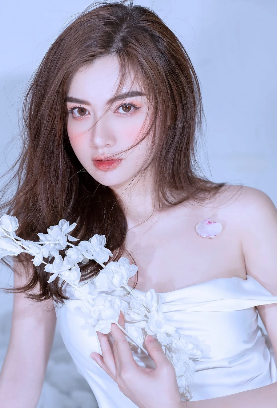 Đẳng cấp cùng anime gái ngầu cá tính vượt trội