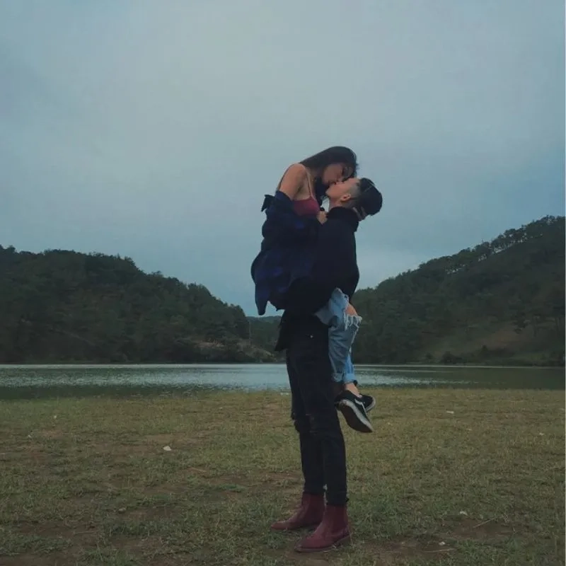 Chọn ngay hình nền cặp đôi yêu nhau ngầu ấn tượng