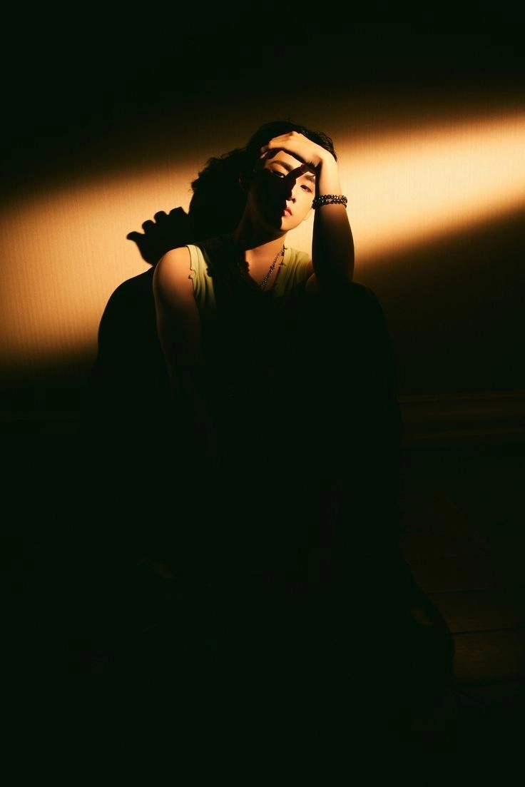 Thể hiện cá tính với ảnh buồn nam ngầu