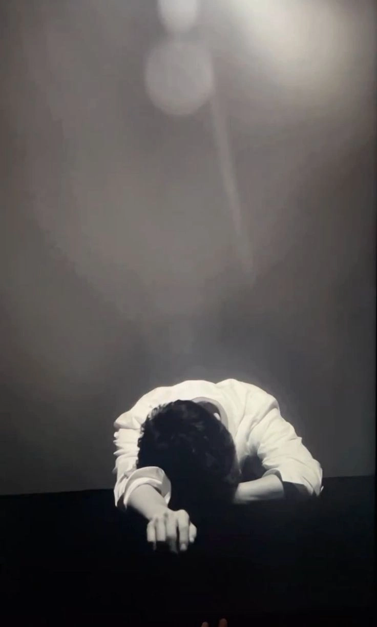 Khám phá bộ hình ảnh buồn cho nam ý nghĩa