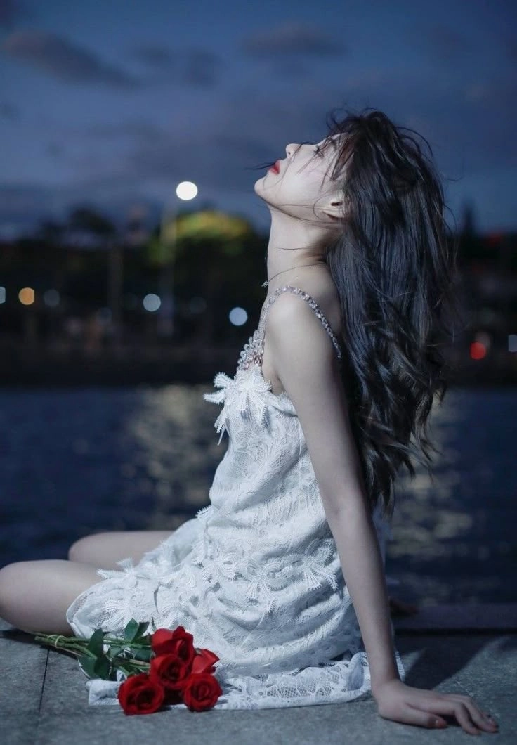 Xem bộ ảnh cute buồn nữ dễ thương