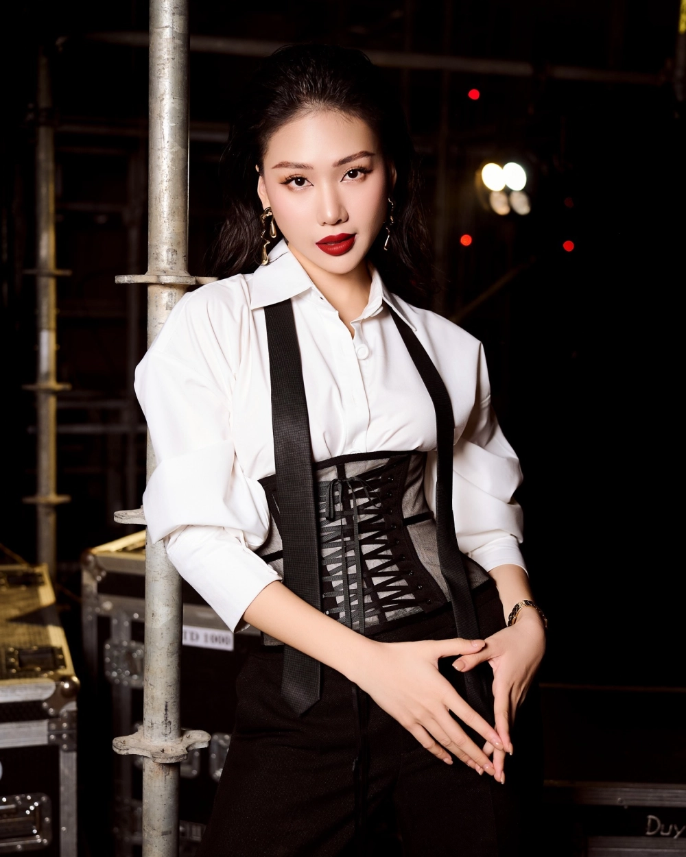 Góc nhìn quốc tế về người đẹp Quynh Hoa Bui