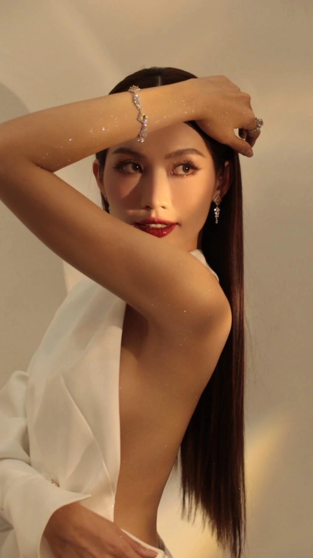 Vẻ đẹp rạng ngời tại Chế Nguyễn Quỳnh Châu Miss Grand