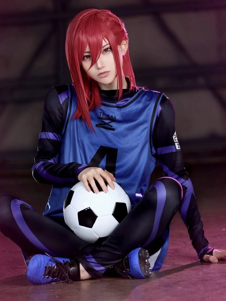 Chigiri Hyoma cosplay hóa thân trọn vẹn từ ánh nhìn