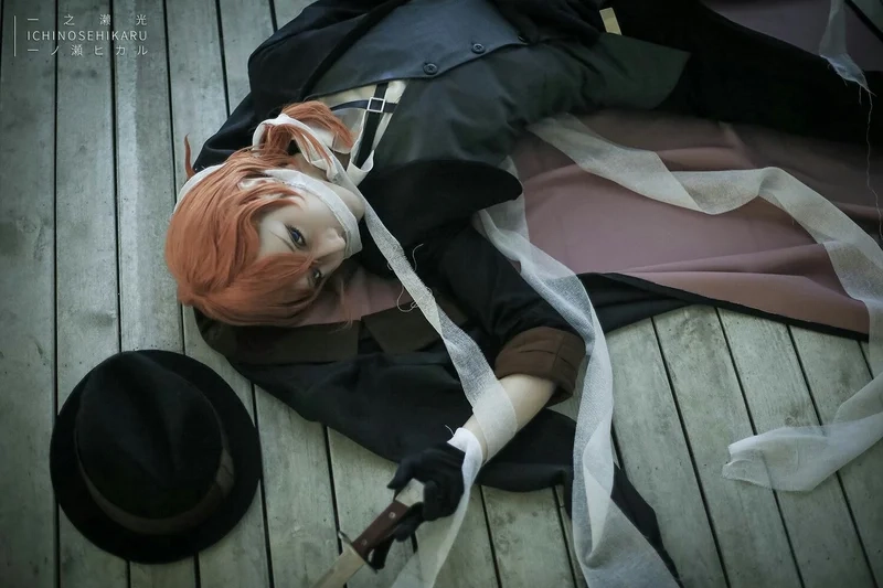 Cosplay Chuuya Nakahara chuẩn từng chi tiết nhỏ