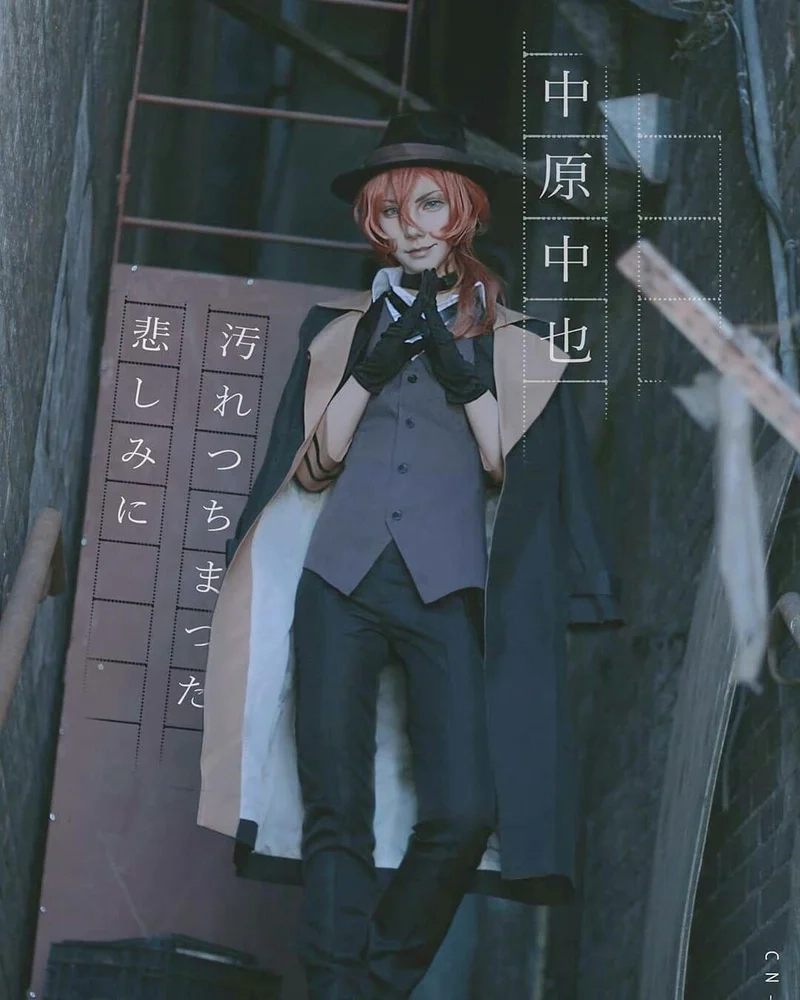 Nakahara Chuuya cosplay khiến fan trầm trồ ngưỡng mộ