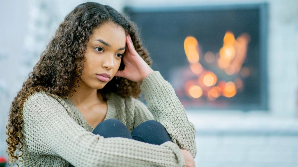 Sâu thẳm cảm xúc qua ảnh cô gái buồn cô đơn