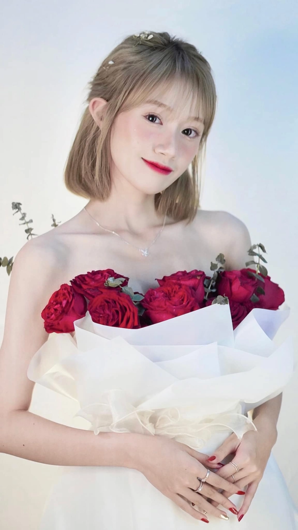 Nét rạng ngời lan tỏa qua ảnh gái xinh cười