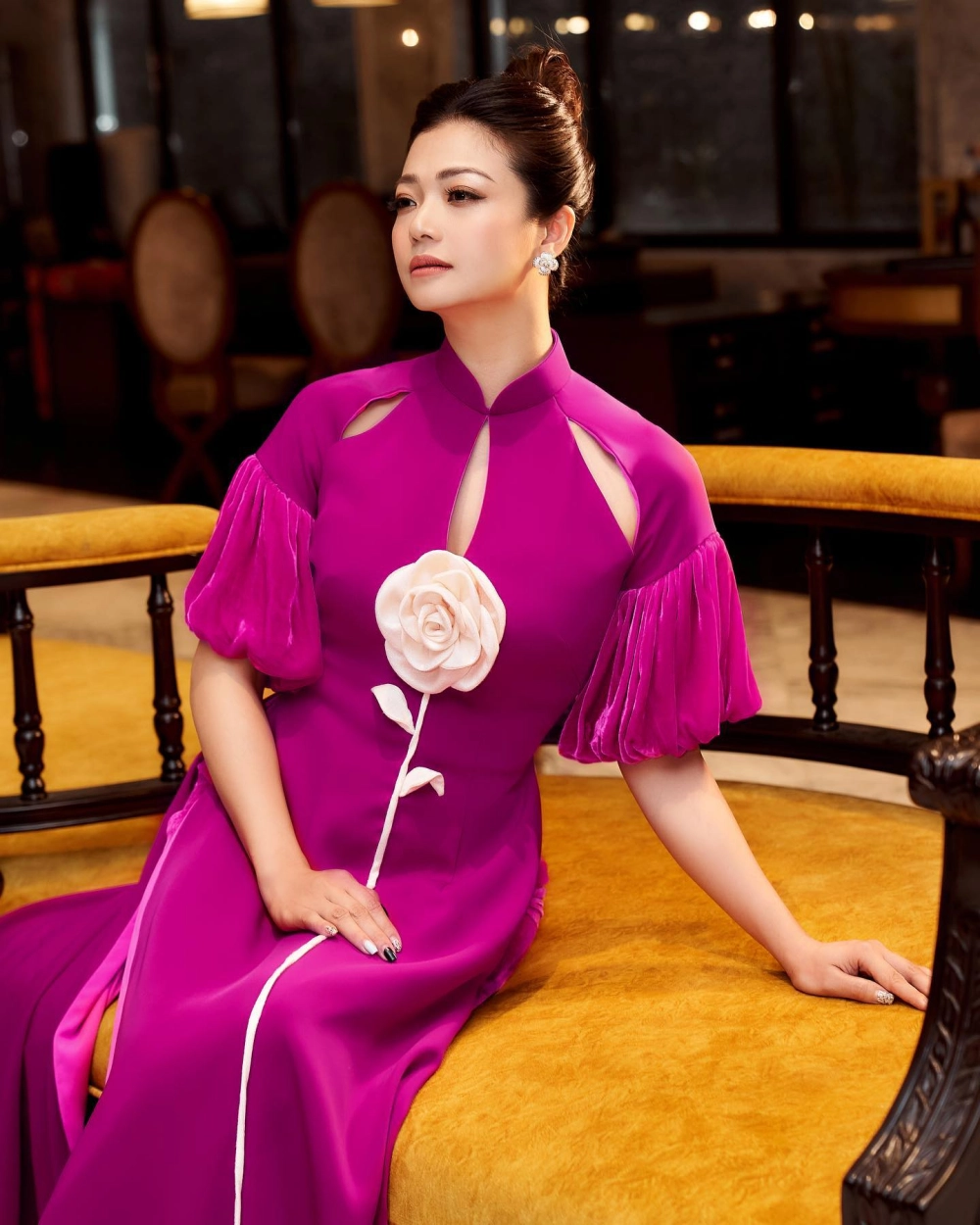 Ảnh gái xinh đeo mắt kính cute vừa trí thức vừa dễ thương