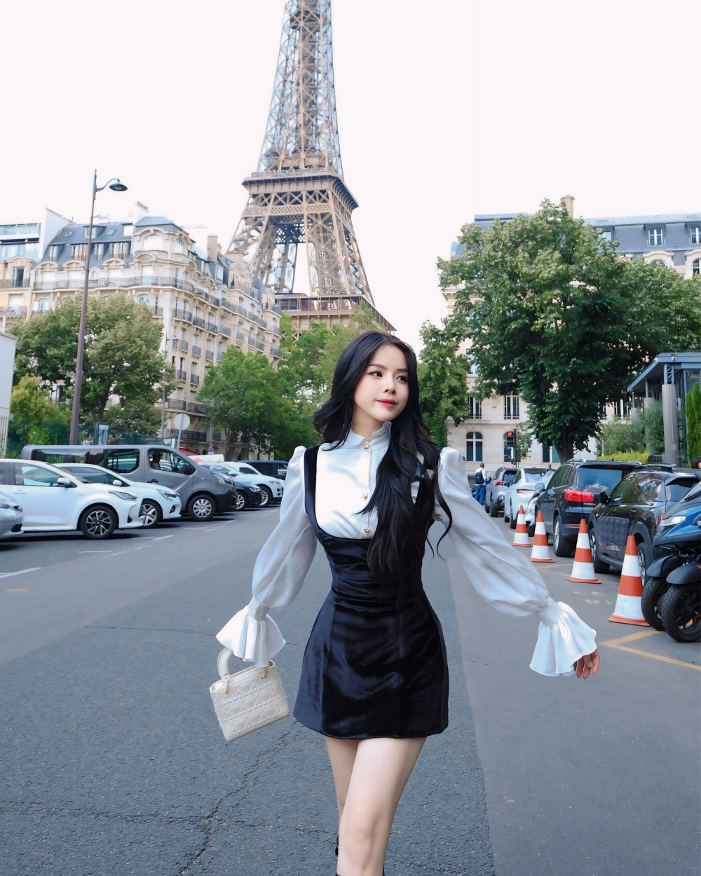 Body quyến rũ khiến dân mạng hỏi DJ Mie chiều cao