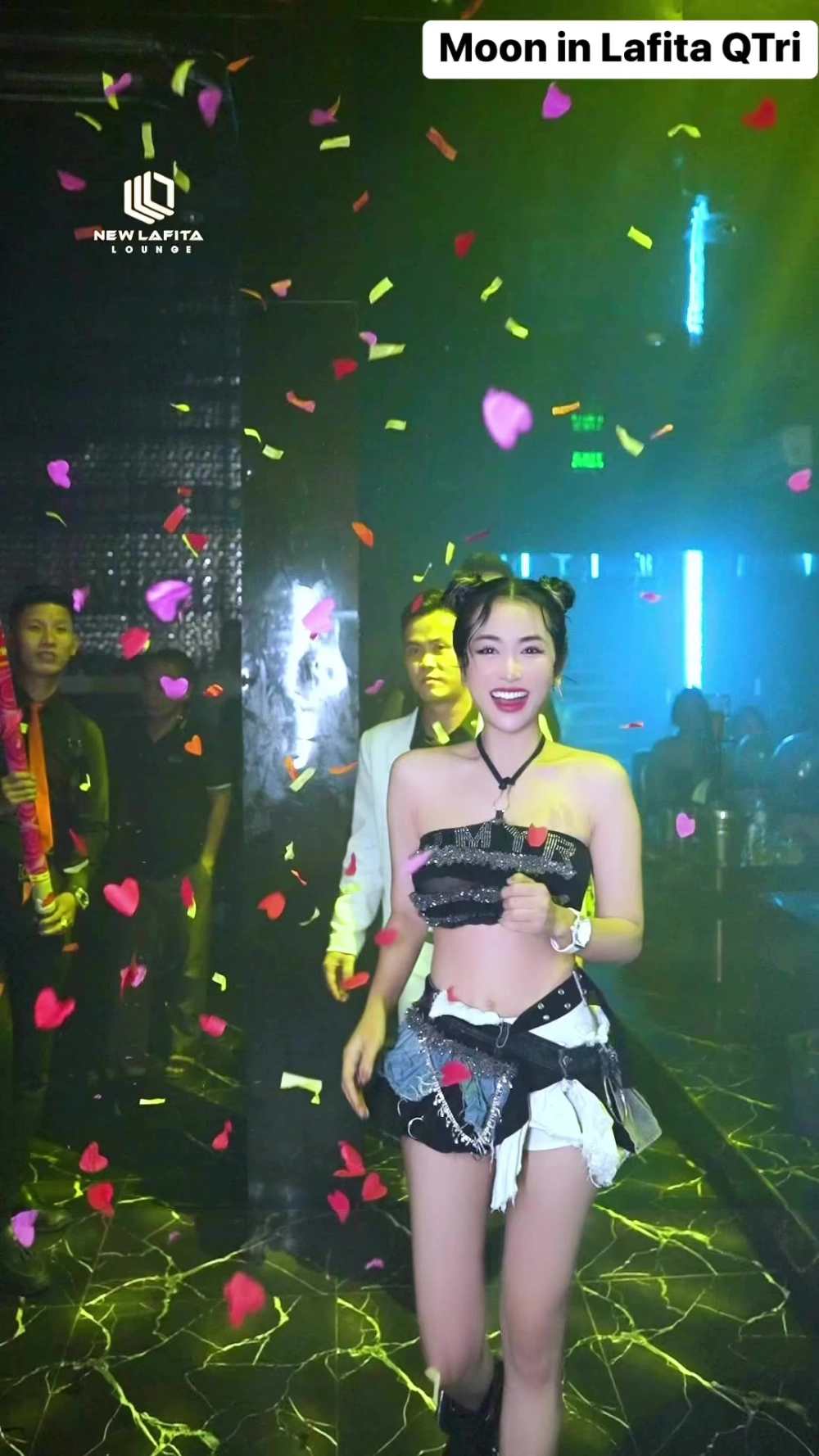 Ảnh sân khấu đậm cá tính trong DJ Trang Moon 2016