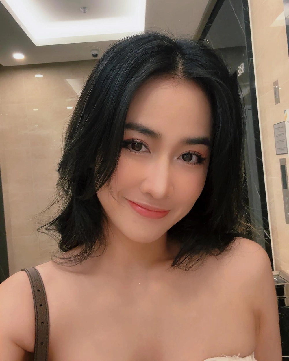 Biểu cảm máu lửa khi biểu diễn DJ Trang Moon 2018