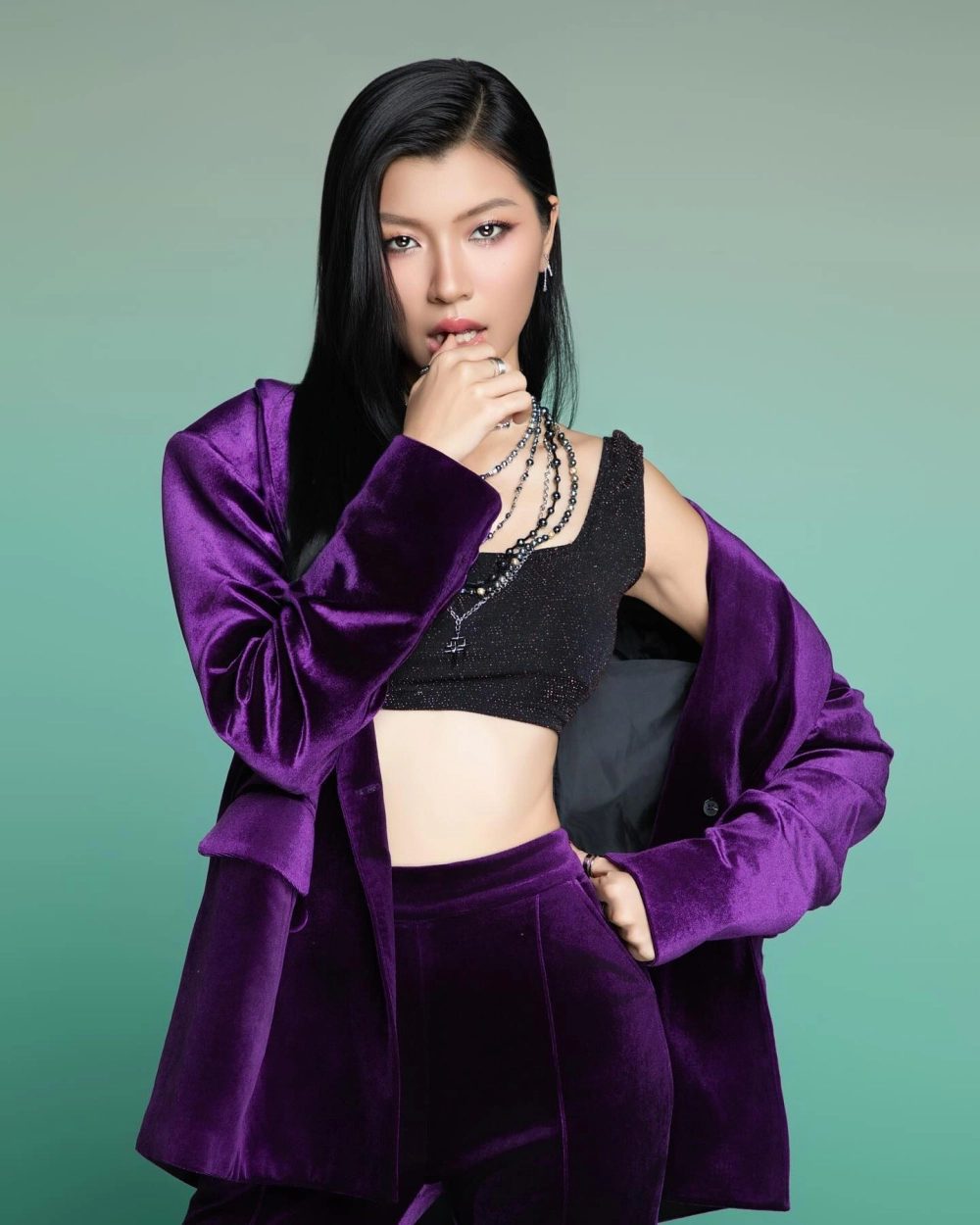 Visual thời thượng đầy cá tính của Đồng Ánh Quỳnh