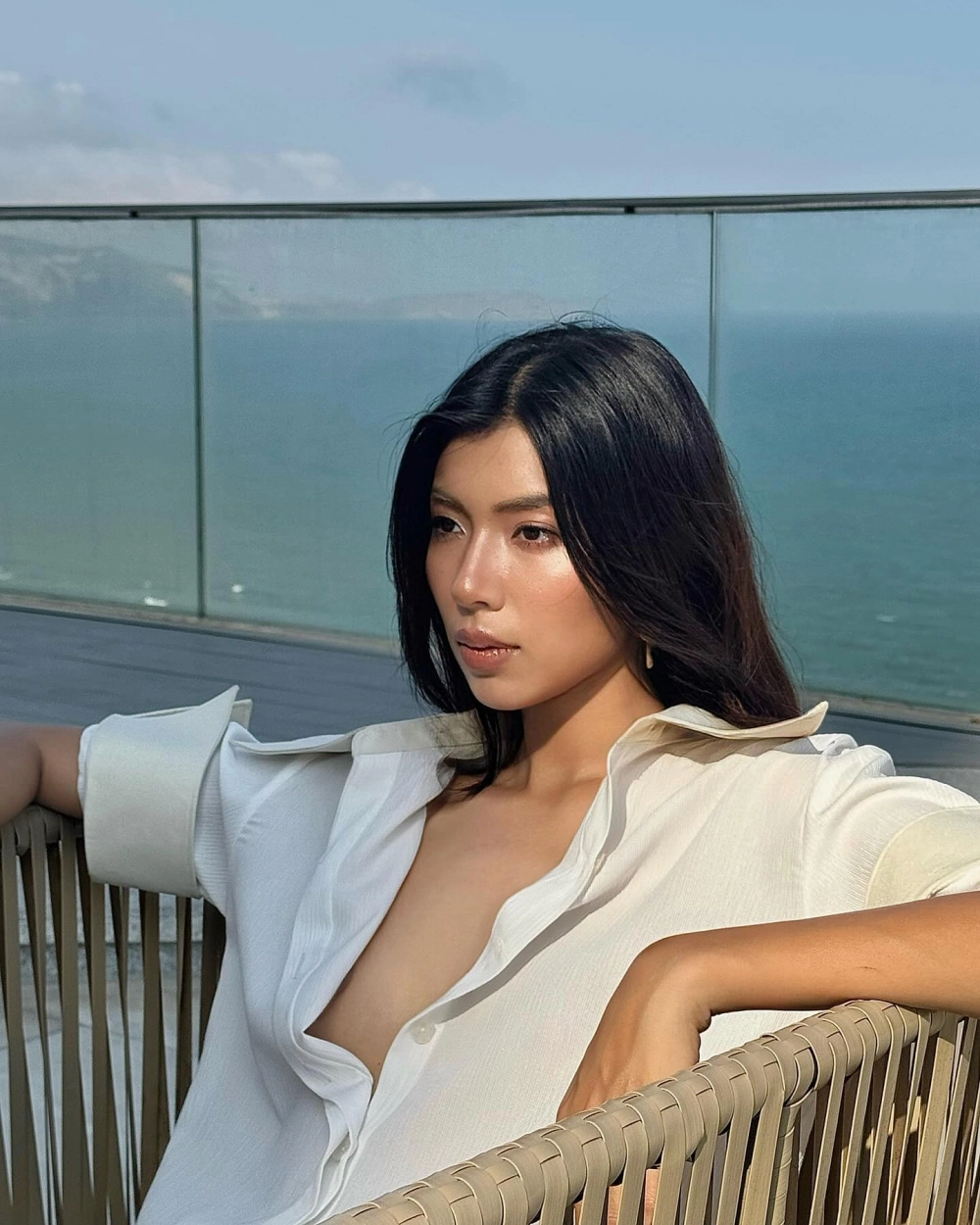 Visual chân dung sắc nét trong Đồng Ánh Quỳnh profile