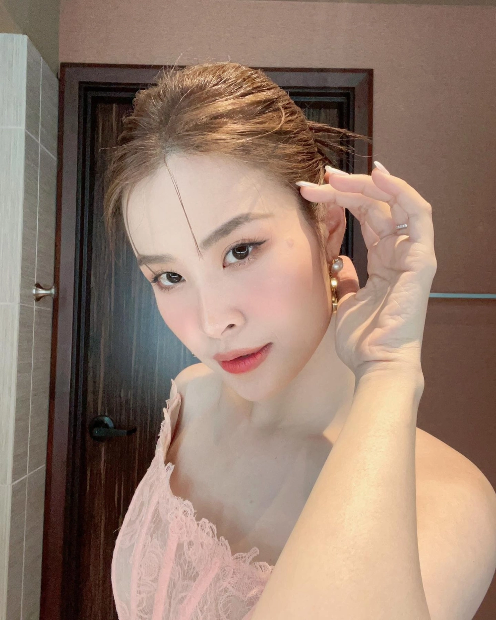 Nét đẹp giản dị làm người xem hỏi tên thật của Đông Nhi