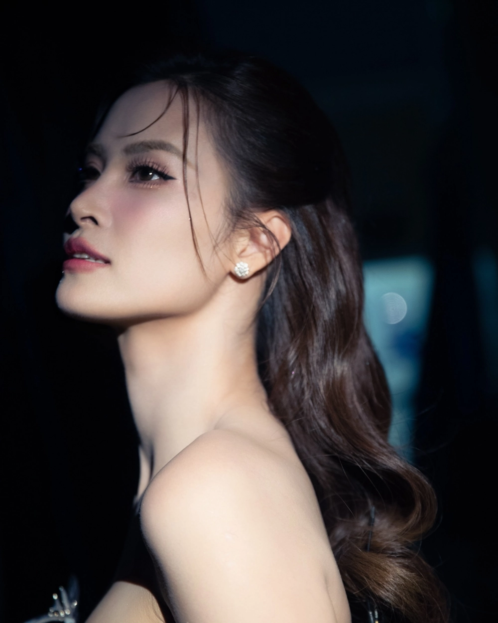 Tấm ảnh hợp với mood lãng mạn trong Đông Nhi bài hát