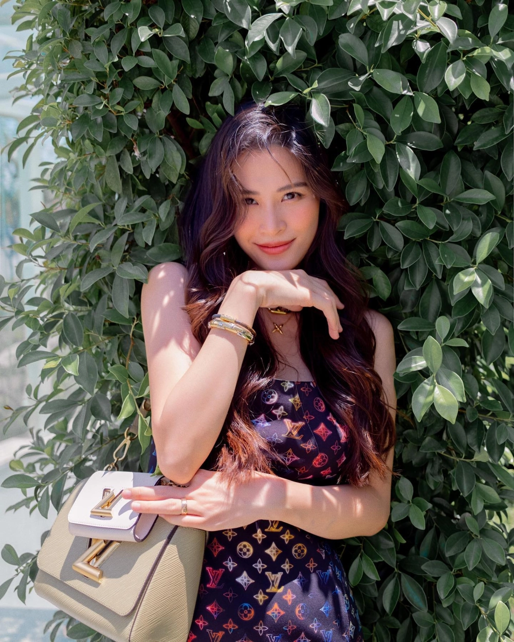 Chọn ngay hình nền phô mai que con gái HD full sắc nét