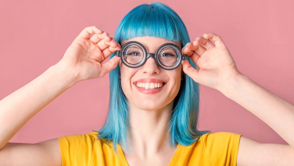 Lưu ngay bộ sưu tập ảnh gái cute đeo kính siêu đáng yêu