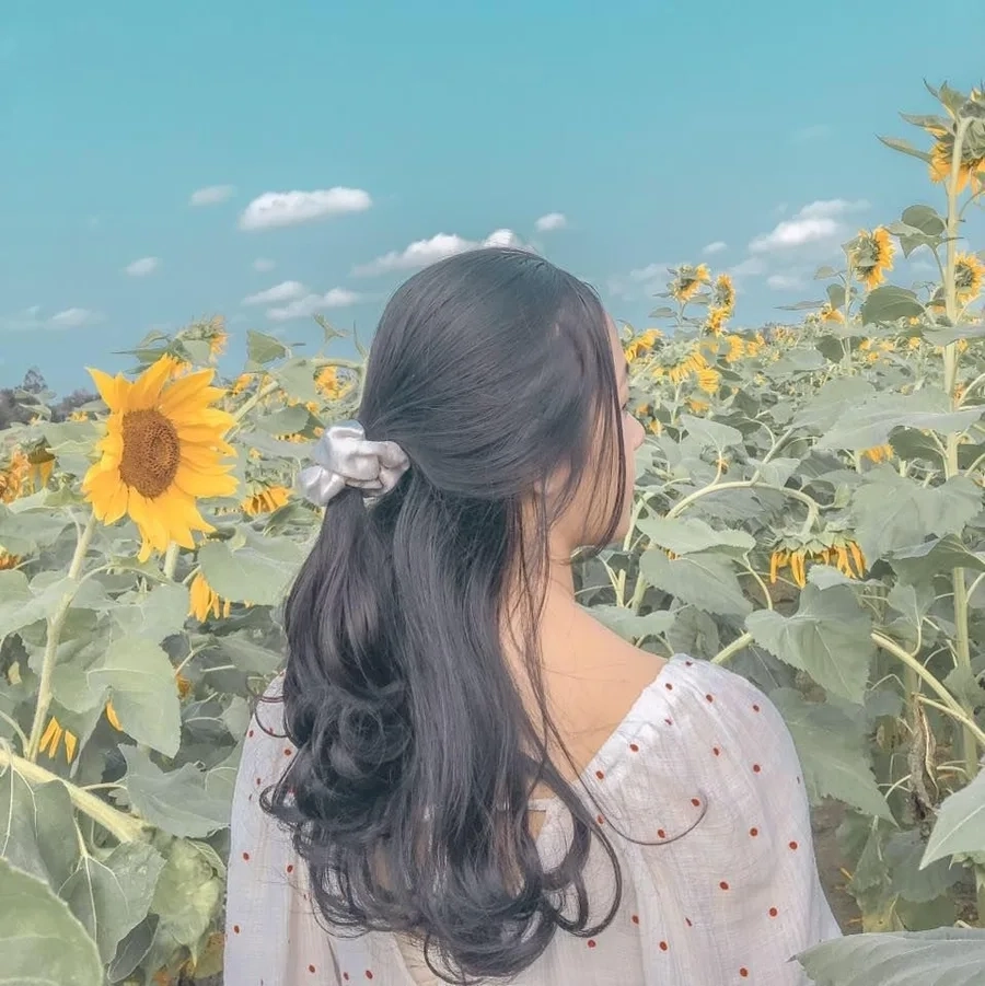 Phong cách chất lừ từ ảnh con gái ngầu che mặt