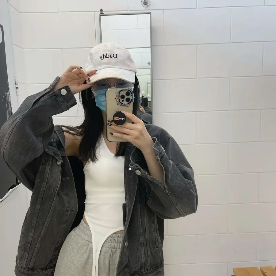 Sức hút ngọt ngào trong hình ảnh cô gái đẹp che mặt