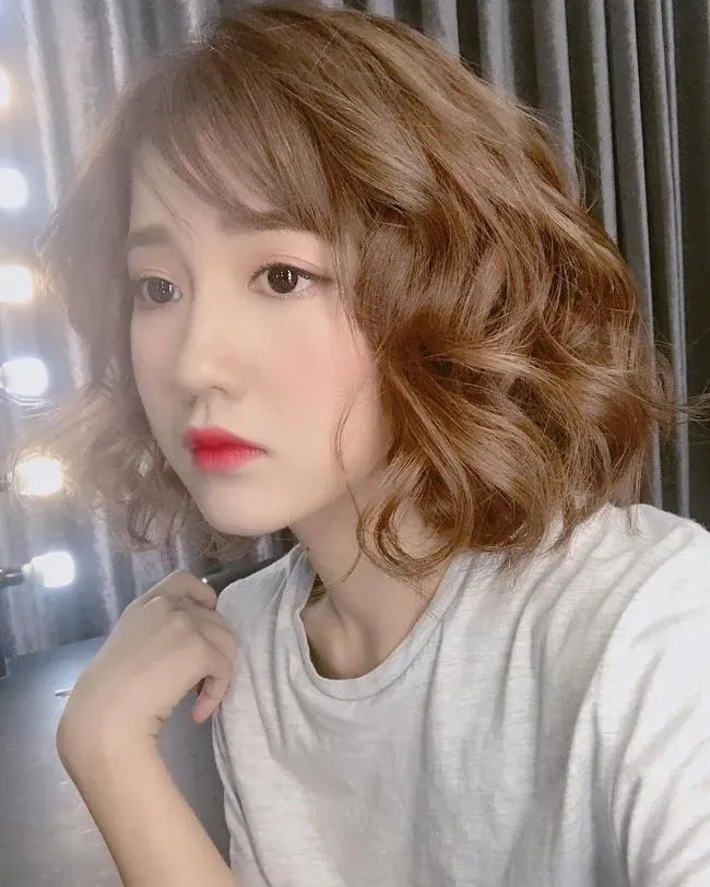 Kiểu tóc ngắn nữ đang là xu hướng cực hot năm nay