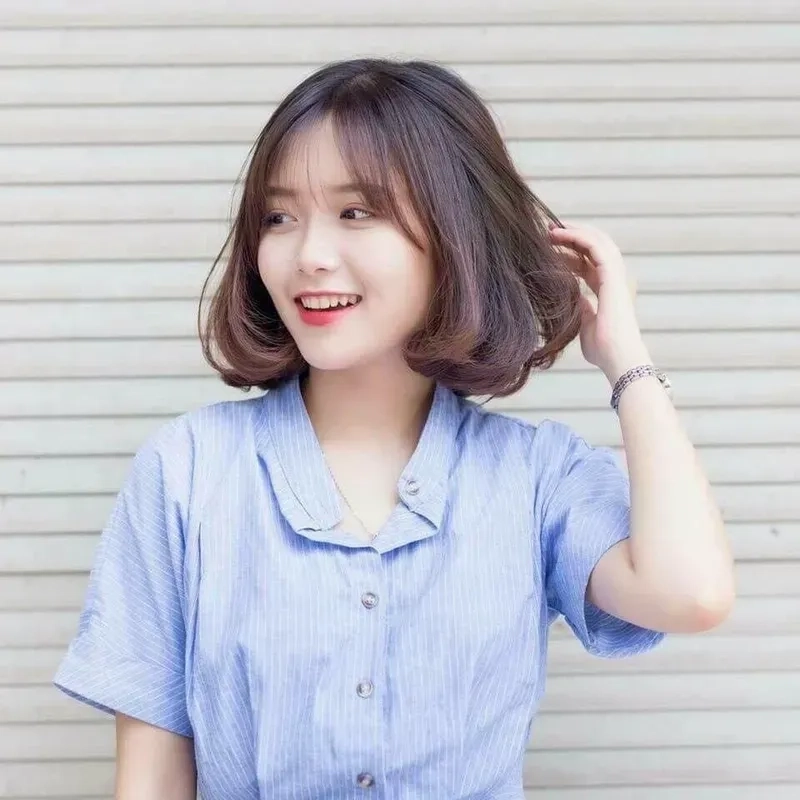 Thu hút với gái xinh che mặt tóc ngắn đầy bí ẩn