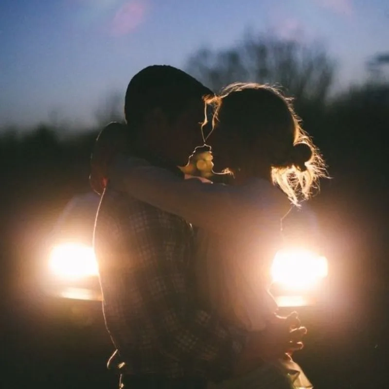 Ấn tượng với ảnh cặp đôi yêu nhau trắng đen