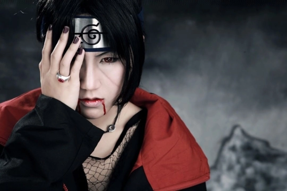 Phong thái cosplay Uchiha Itachi khiến người hâm mộ thán phục không ngớt
