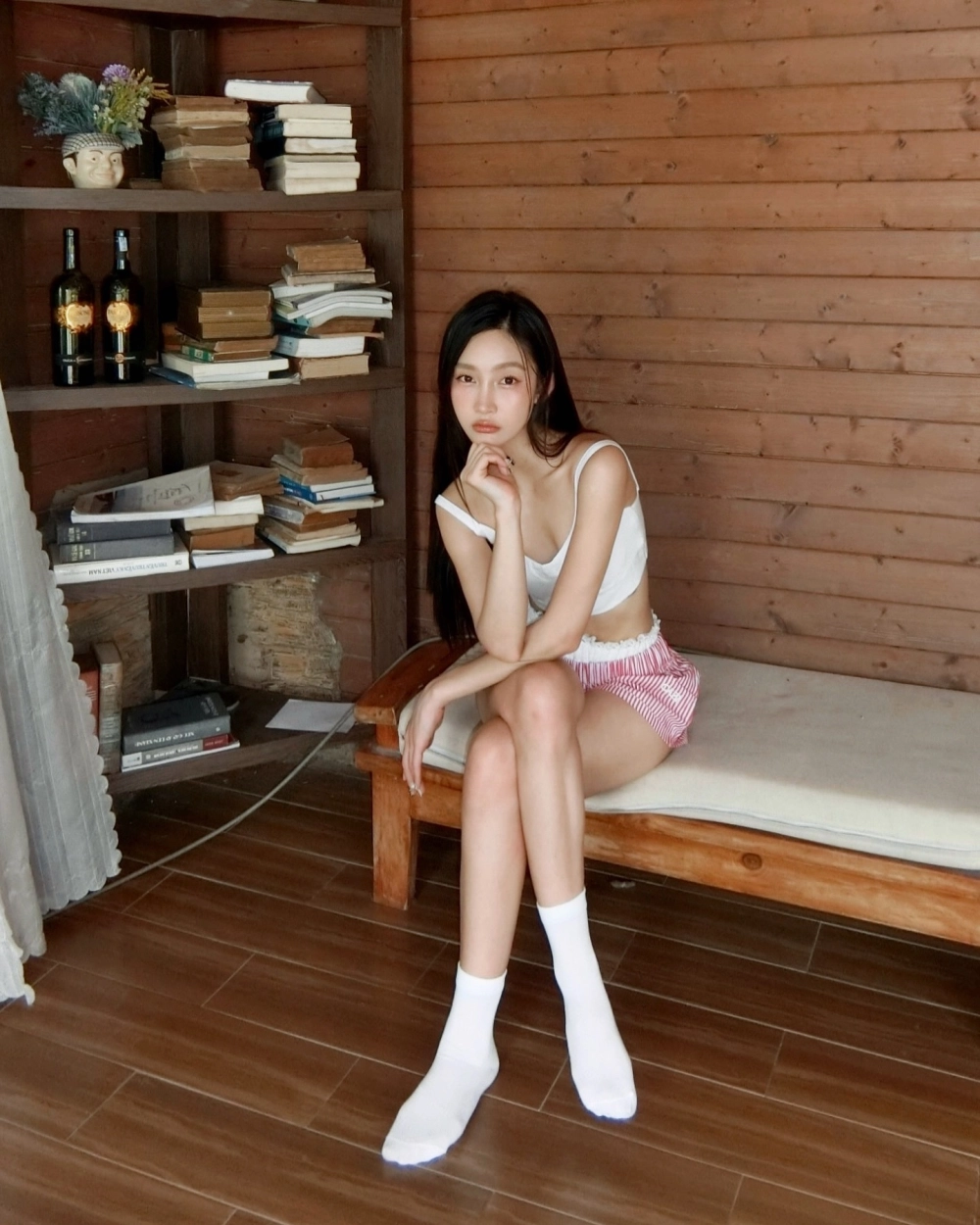 Profile cá nhân nổi bật qua ảnh con gái mạng