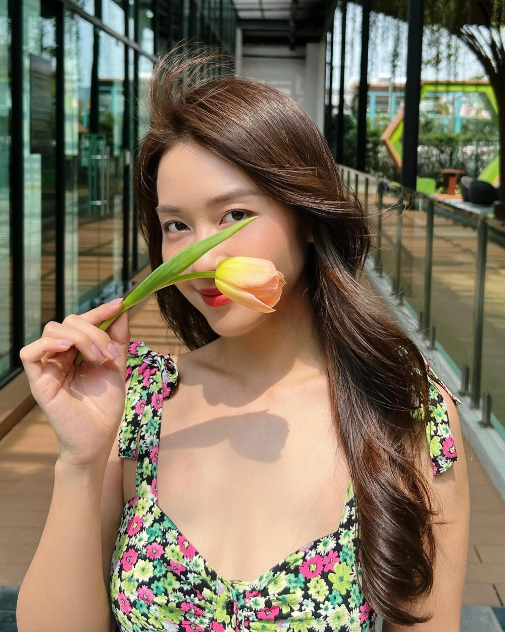 Dáng chuẩn và cuốn hút của Khả Ngân chiều cao