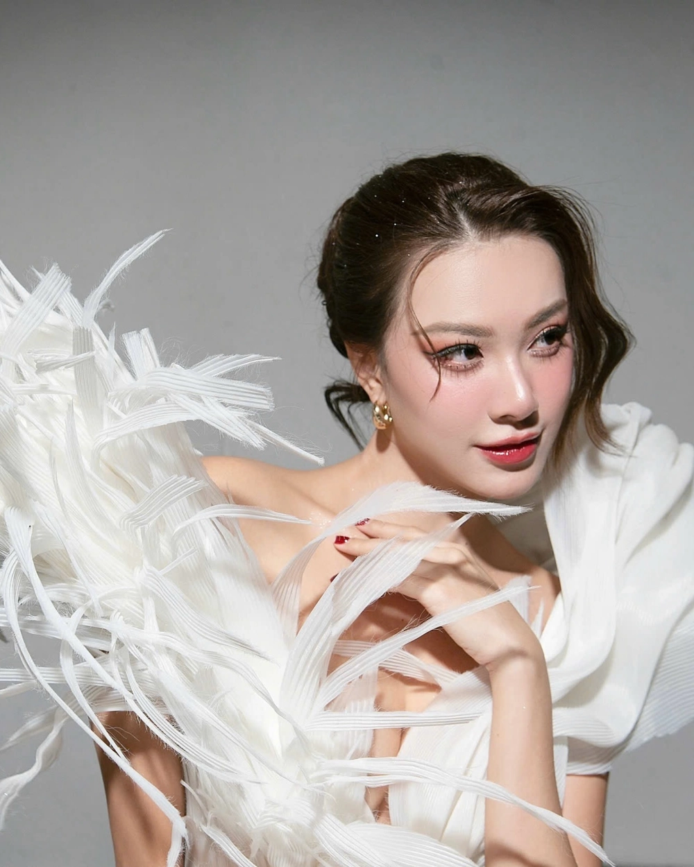 Ảnh gái đẹp mặc outfit cuốn hút