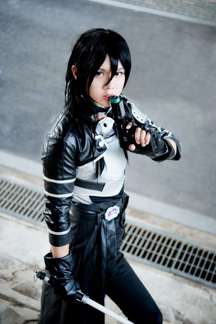 Sword Art Online Kirito cosplay chuẩn form