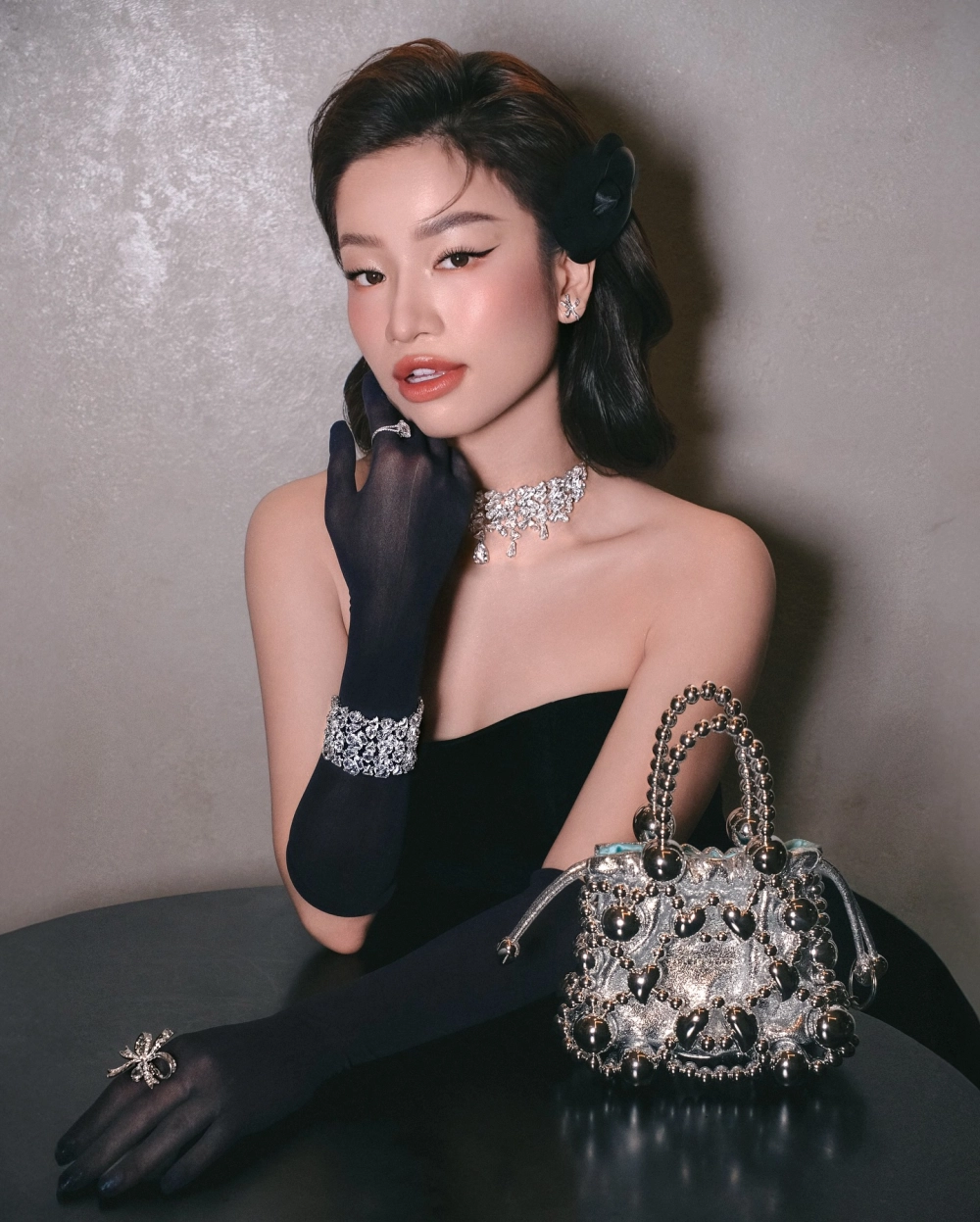 Nét trẻ trung khiến nhiều người hỏi Lâm Bảo Ngọc bao nhiêu tuổi