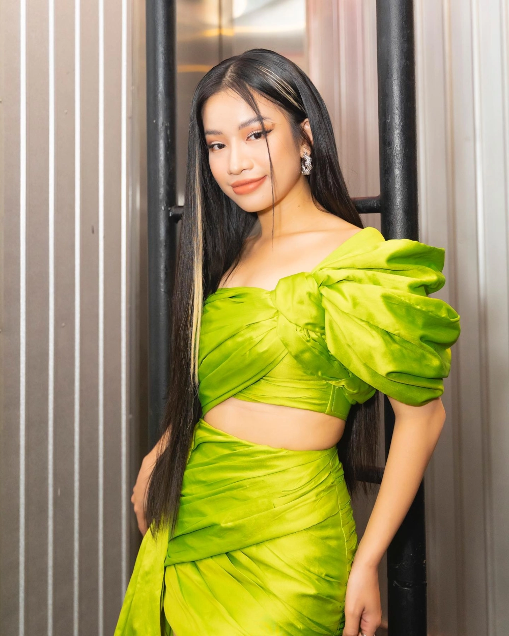 Trải lòng lặng thầm qua ca khúc nói không thành lời Lâm Bảo Ngọc