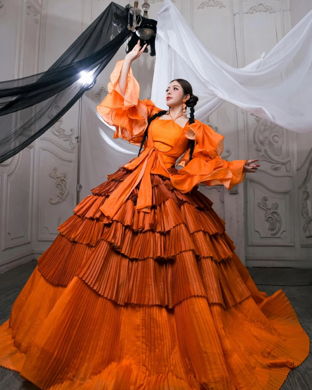 Hình ảnh gây bất ngờ liên quan đến Linh Barbie có bầu