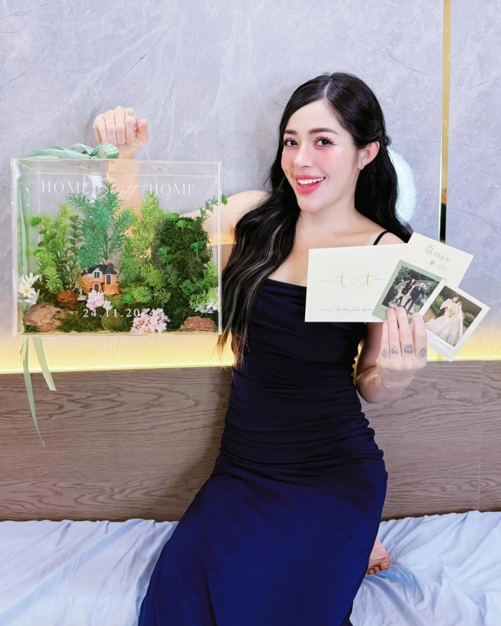 Ảnh khiến fan thắc mắc Linh Barbie sinh năm bao nhiêu