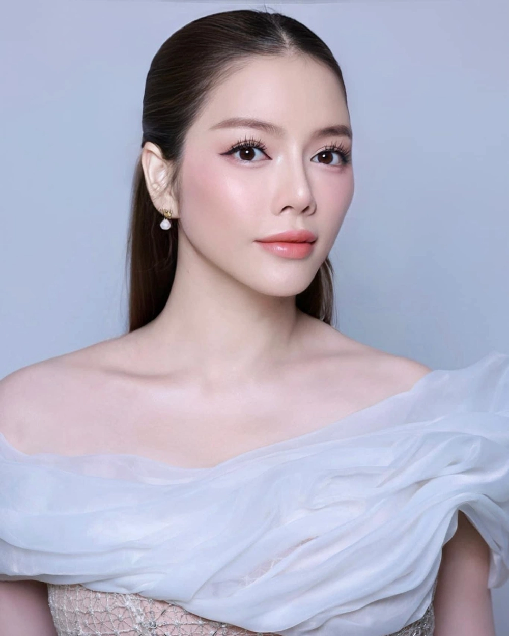 Góc ảnh cũ đầy hoài niệm về Lý Nhã Kỳ lúc trẻ