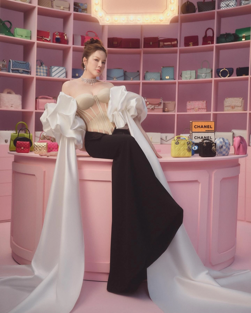 Visual không tuổi cho thấy Lý Nhã Kỳ trẻ trung