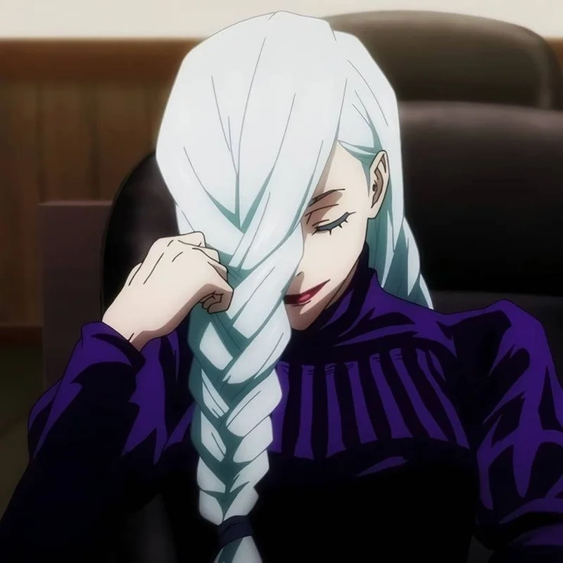 Mei Mei mạnh mẽ lạnh lùng với mái tóc cuốn hút