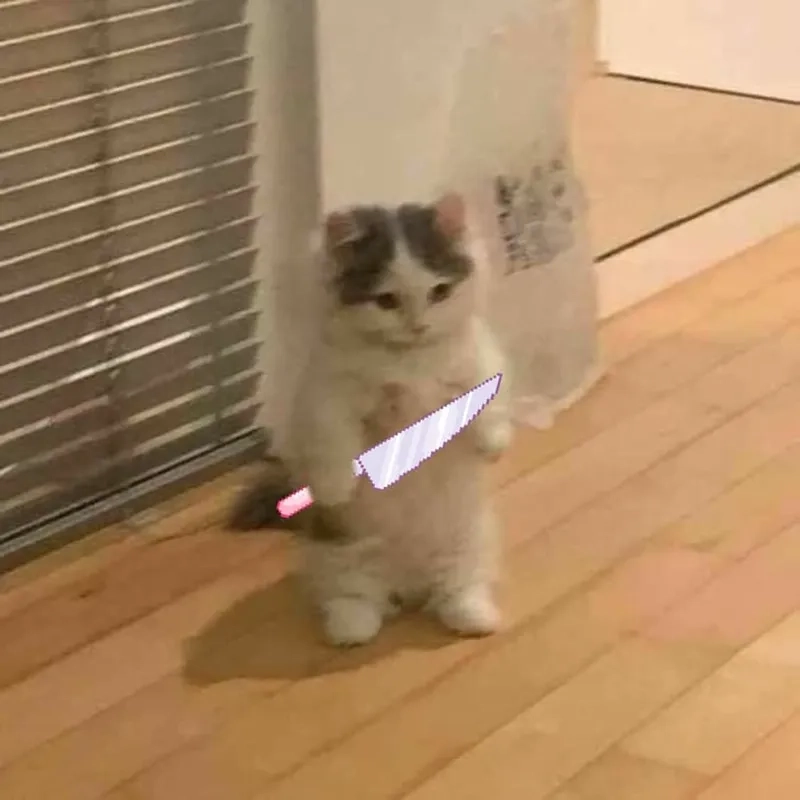 Mặt cười cầm theo meme cầm con dao
