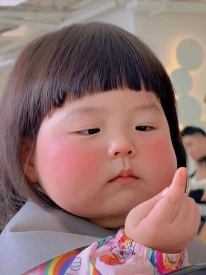 Siêu dễ thương với meme em bé hài khiến bạn cười mỏi miệng