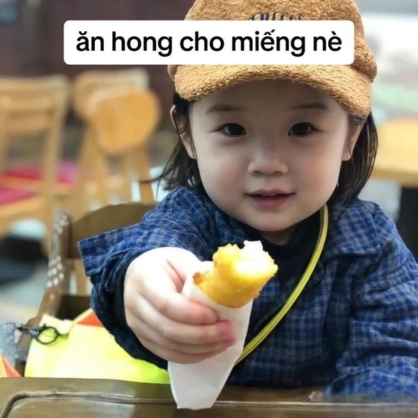 Chết cười với meme há miệng ra đút cho ăn nè full combo