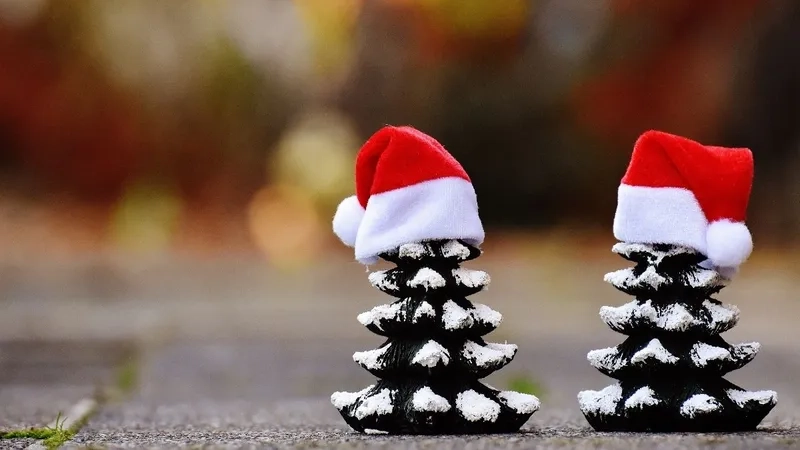 Làm rộn ràng newsfeed bằng hình ảnh meme noel