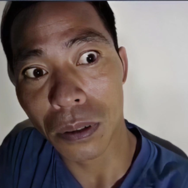 Mở điện thoại ra là thấy ảnh meme đưa tiền ngay