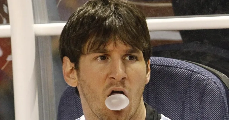 Biểu cảm bá đạo trong cara messi meme gây sốt
