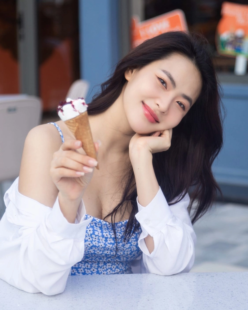 Gợi ý loạt gai xinh face đáng theo dõi mùa này